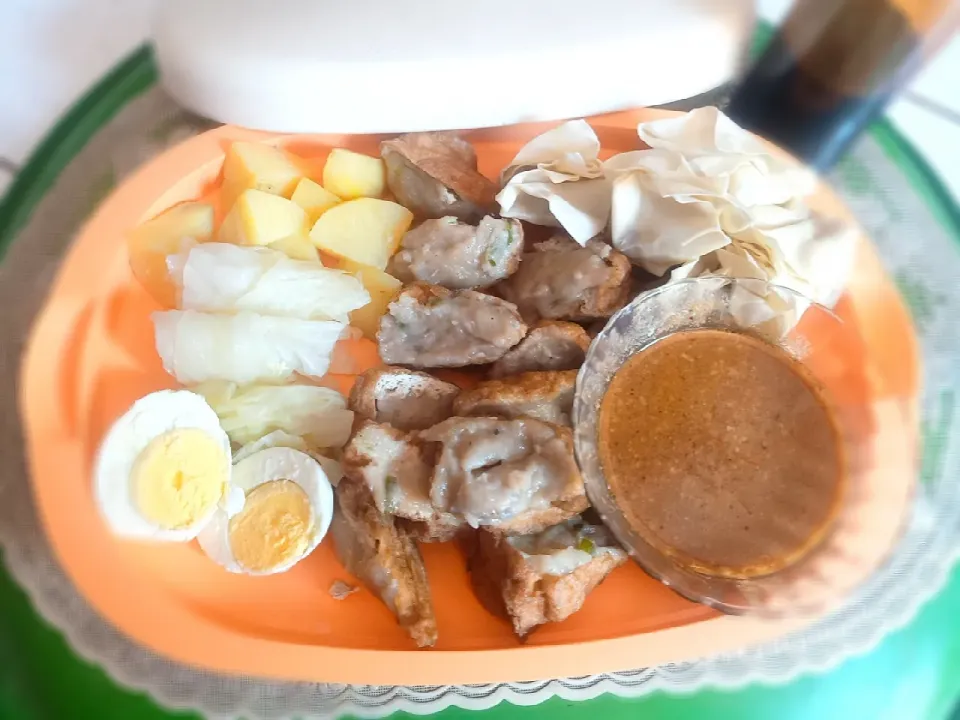 Snapdishの料理写真:siomay di rumah aja|Dyah Retno Sulistyaniさん