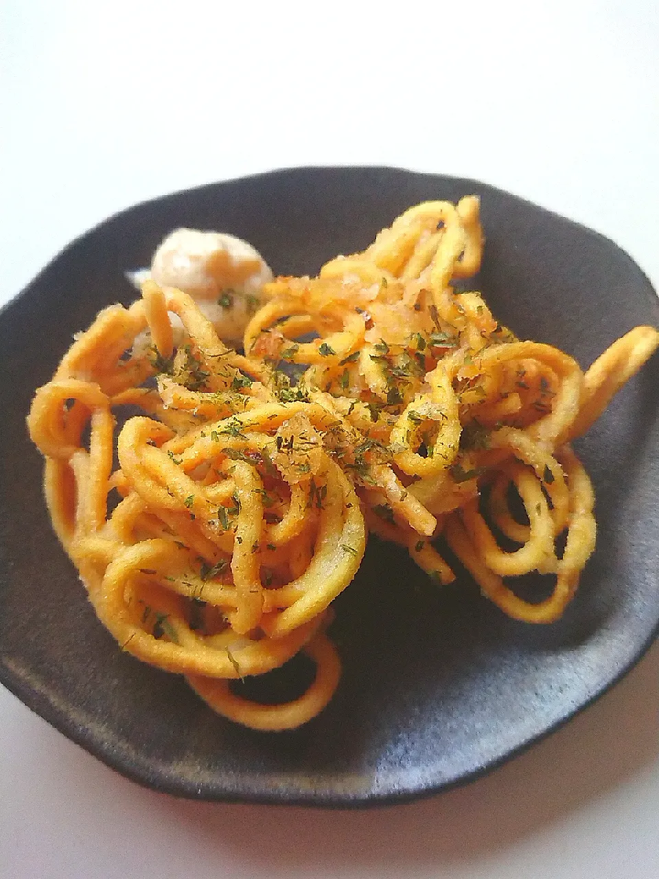 おかず
焼きそば麺揚げ+青のり、明太子マヨネーズ|まめころさん