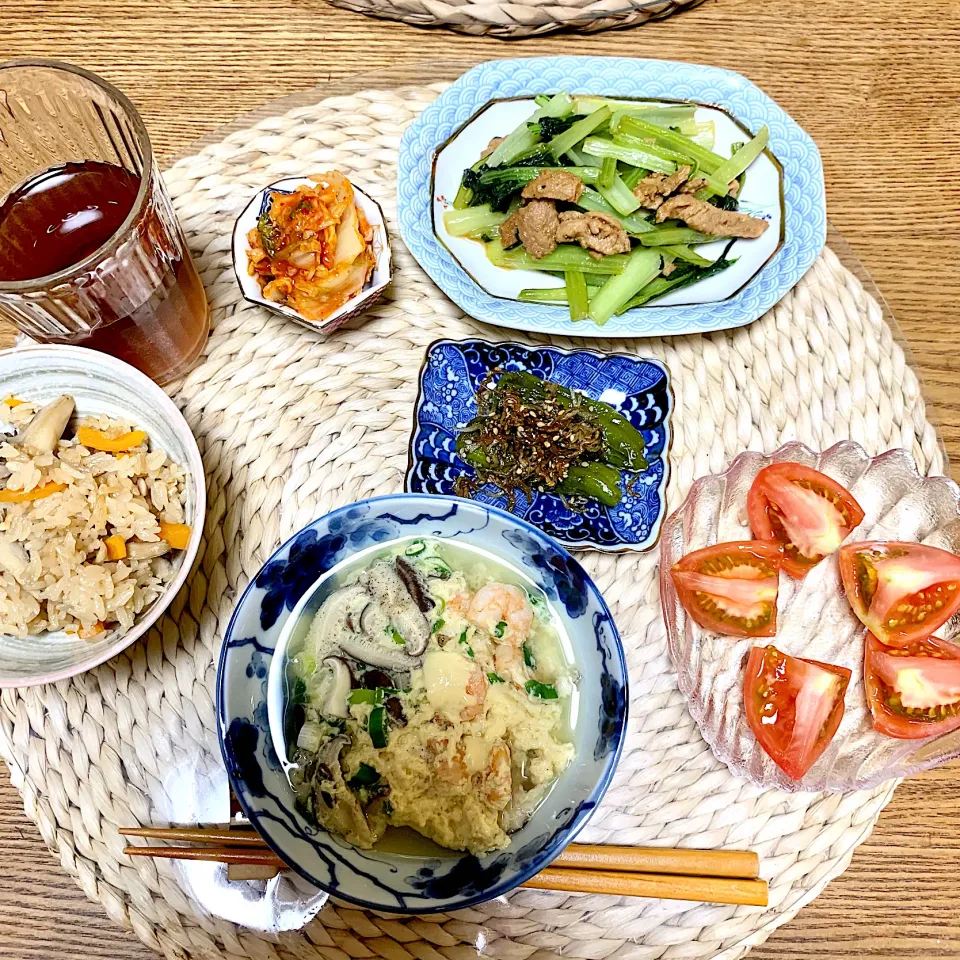 エビと椎茸の茶わん蒸風、舞茸ご飯、鶏肉の青菜炒め|あつこさん