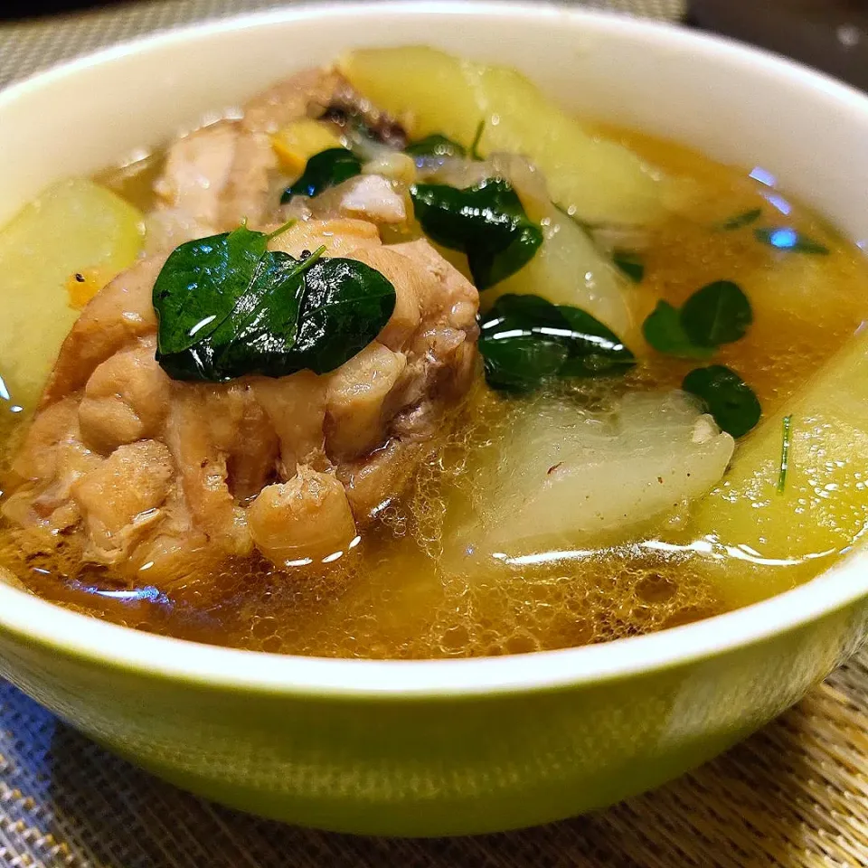 tinolang manok (ginger chicken soup with chayote) cooked by my husband ❤|shehphさん