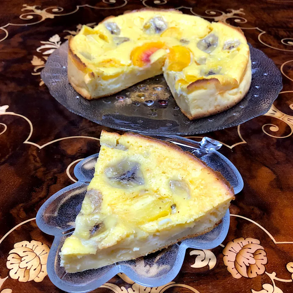 Snapdishの料理写真:マンゴーバナナヨーグルトチーズケーキ🥞|henryさん