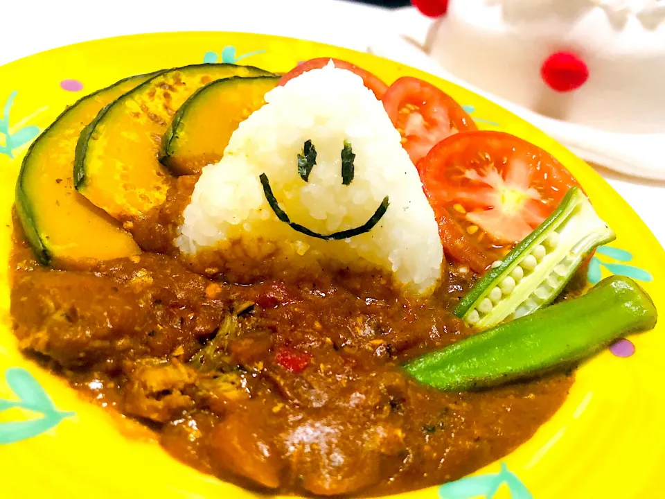 おにぎりカレー🍛＼(^o^)／6月18日おにぎりの日は妖怪こけしの誕生日👀‼︎|妖怪こけしさん