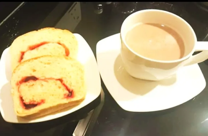 Home made bread. with Strawberry roll|Harlina  (Malaysia)さん