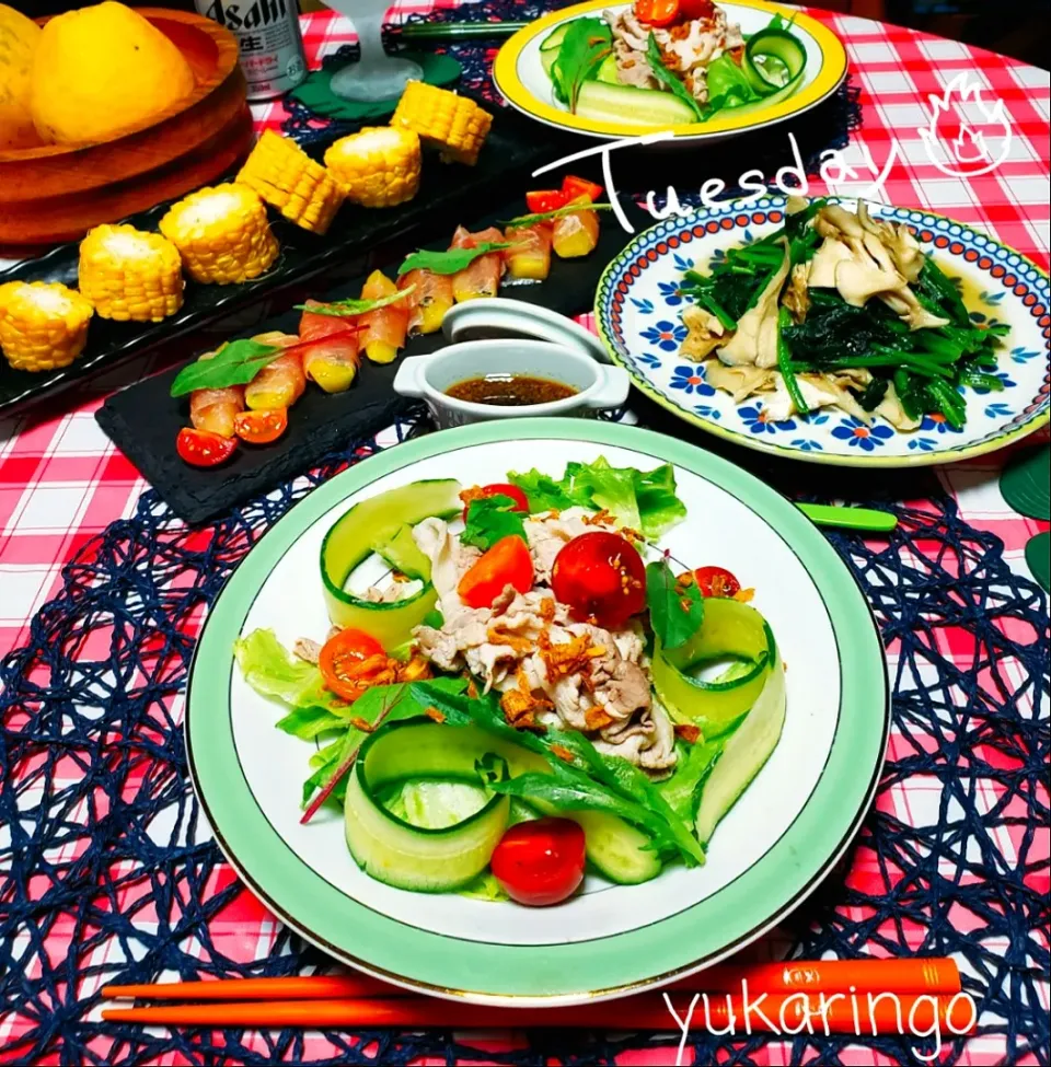 昨夜の晩ご飯🌃🍴

🍀冷しゃぶサラダ
🍀キウイの生ハム巻き
🍀ほうれん草と舞茸のソテー
🍀とうもろこし🌽|yukaringoさん