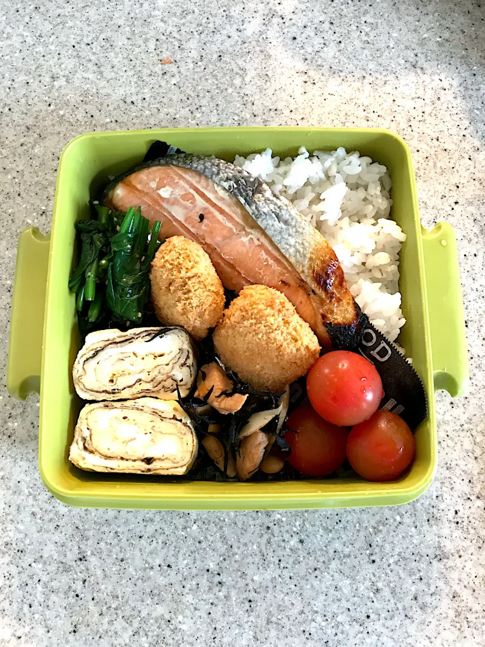 鮭ひじき煮弁当🍱|ちっくんさん