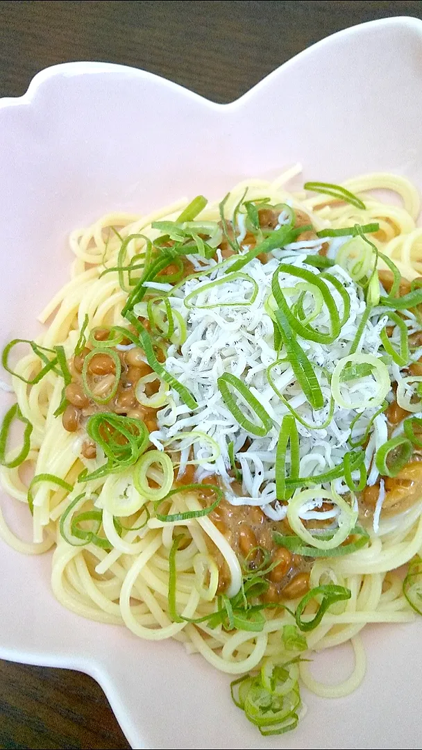 納豆としらすのパスタ|じょうさん