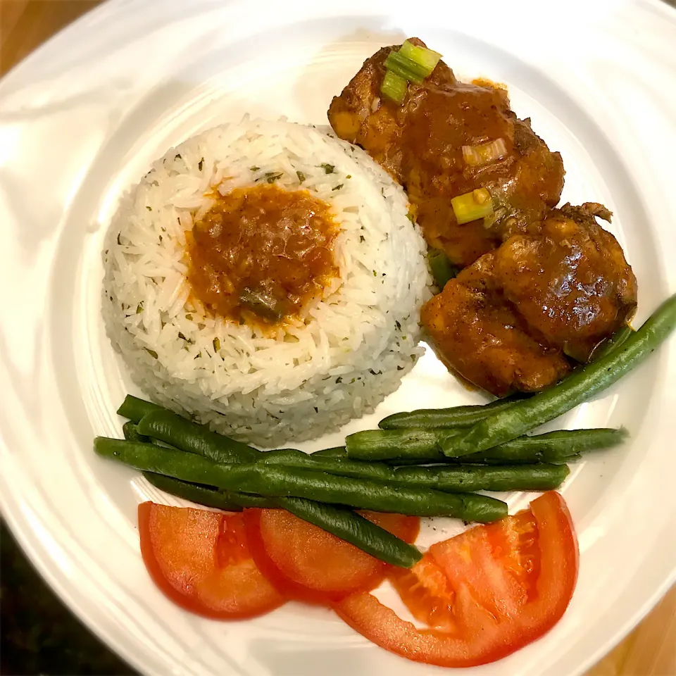 Butter Chicken with Coconut Cilantro Rice|T.E.Dennisさん