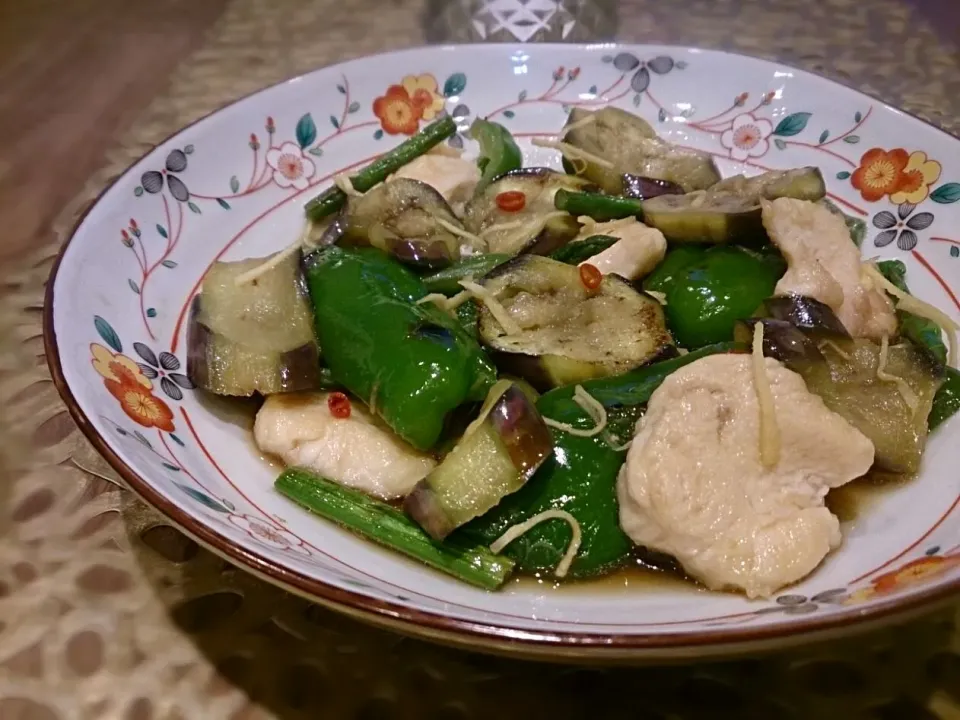 夏野菜と鶏むね肉の焼き浸し|古尾谷りかこさん