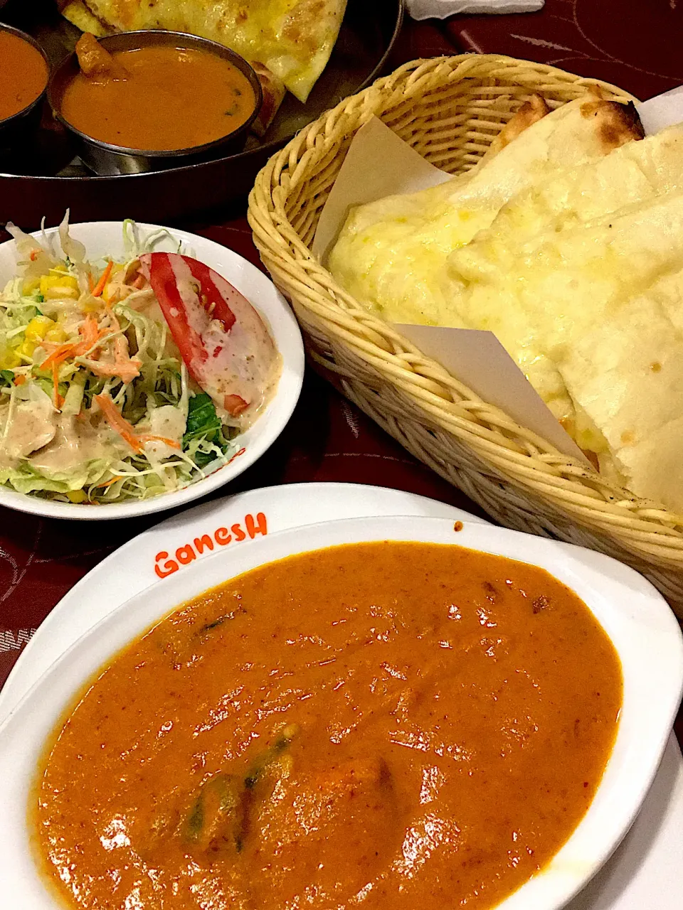 チキンカレーとチーズナン♪|かっぴーさん