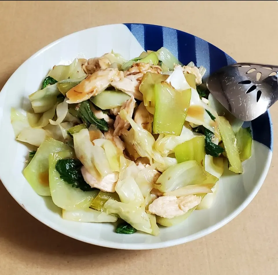 チンゲン菜とササミとキャベツの麦味噌炒め|ナナさん