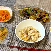 鮎の炊き込みご飯　なすの甘辛炒め　もやしのナムル　切り干し大根　キャベツと春雨スープ|macaron*さん