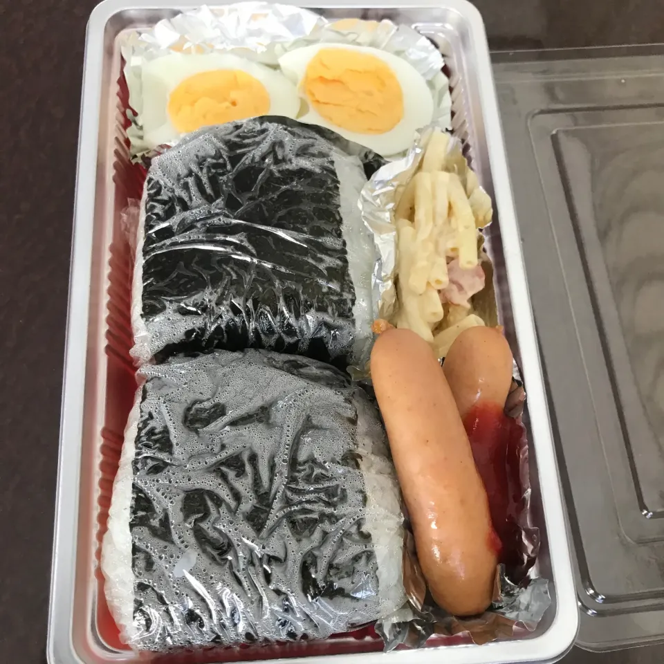 おにぎり弁当🍙|純さん