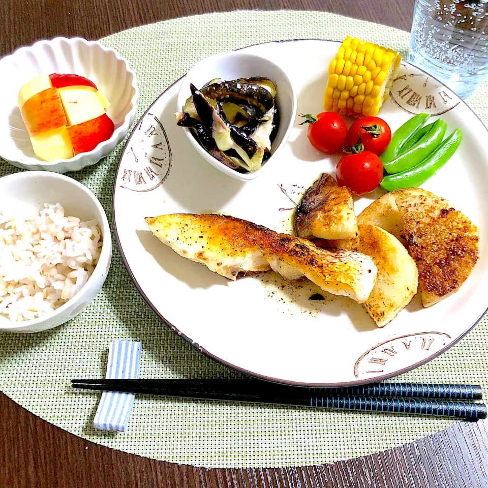 6/17晩ご飯：鯛のレモンバタームニエル|ななみんさん