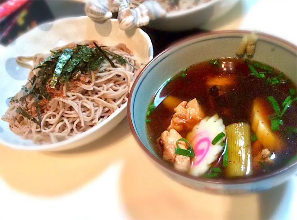 焼いた手羽トロと焼きねぎで温かいお汁で冷たいお蕎麦！|Takeshi  Nagakiさん