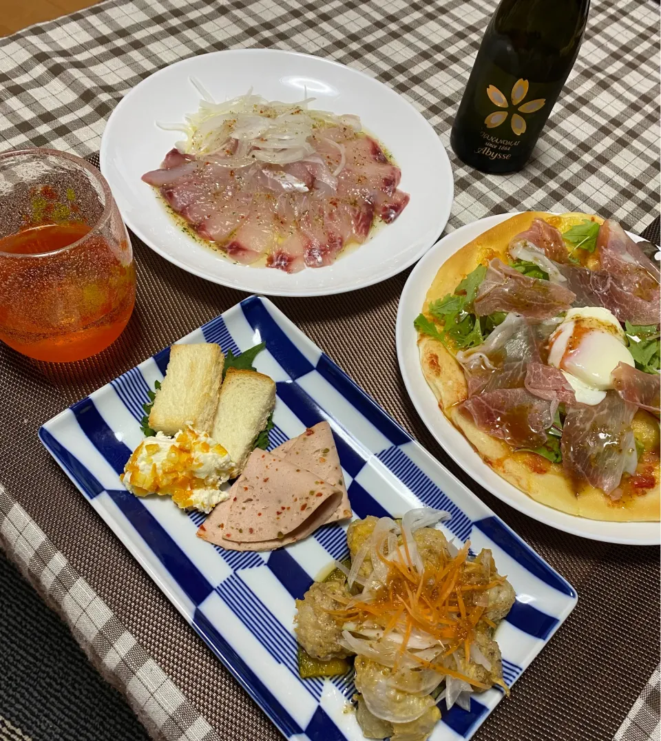 Snapdishの料理写真:ワイン酵母で醸した日本酒と|aru_sakazakさん