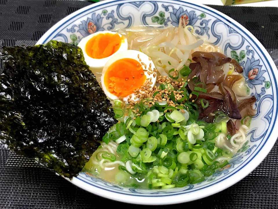 お家で豚骨ラーメン|ばるぞうさん