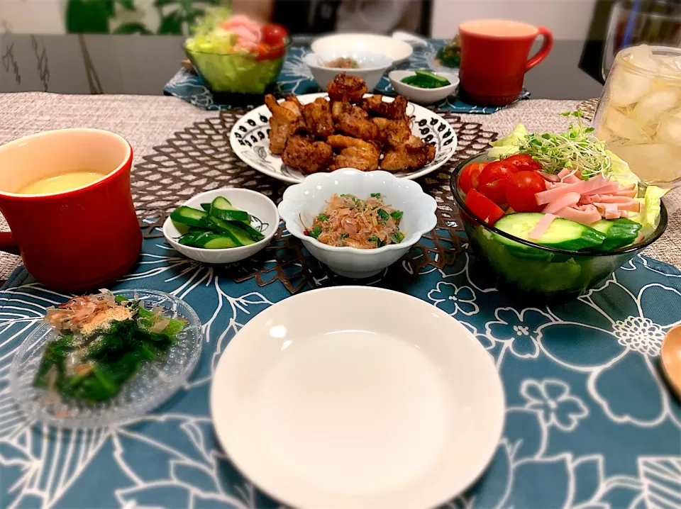 塩麹唐揚げ、ほうれん草お浸し、納豆、カルディの冷たい枝豆スープ😊|ゆかさん