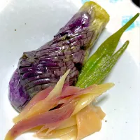 Snapdishの料理写真:マダム とんちんさんの料理 夏野菜の揚げ浸し　　#うちで食べよう|🐱まみちゃぴ🐶さん