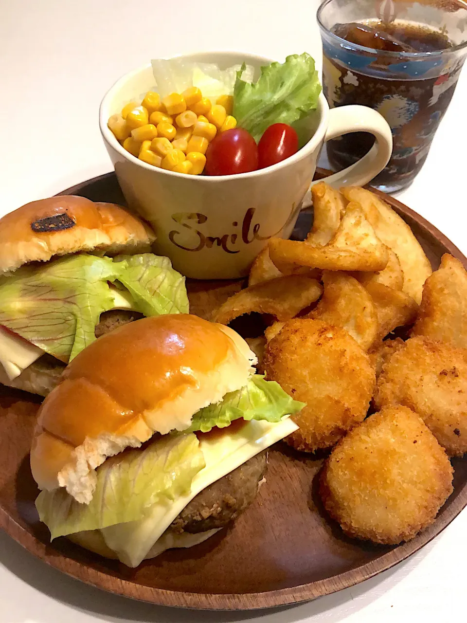 今日のご飯は　ハンバーガーセット！|LICCaさん