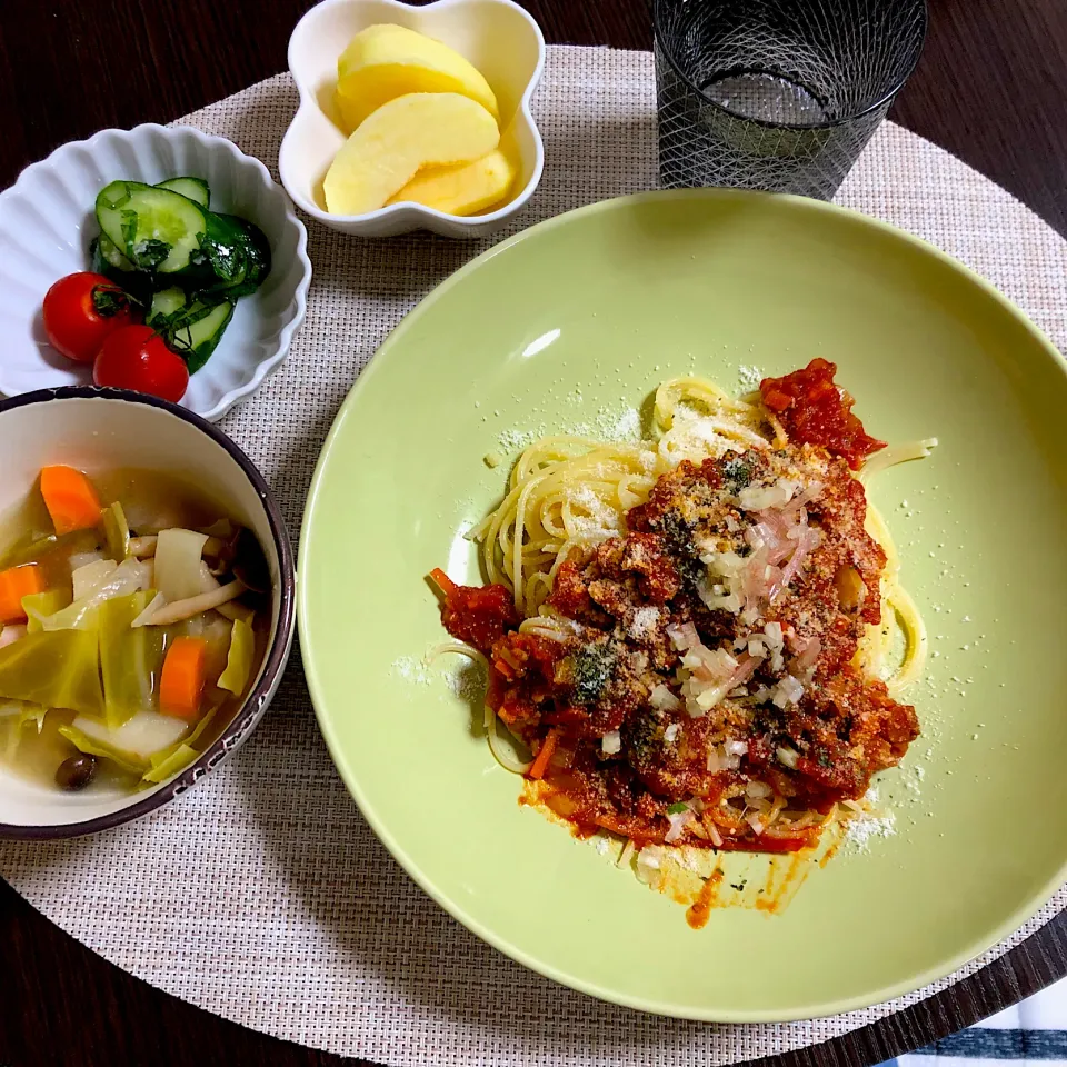 Snapdishの料理写真:6/18晩ご飯：ミートソースパスタ|ななみんさん