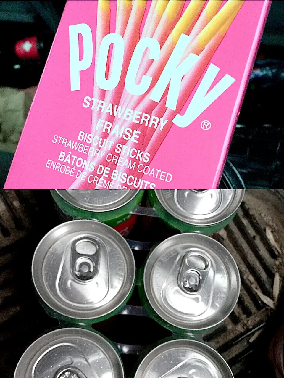 Snapdishの料理写真:Pocky strawberry and a coke cola stevia|ninja kittyさん