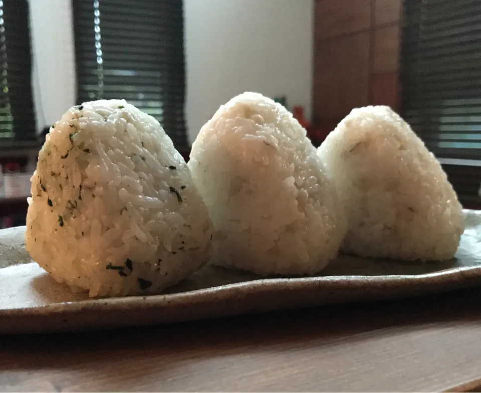 おむすび三種🍙　#コズムスビ|koji toyodaさん