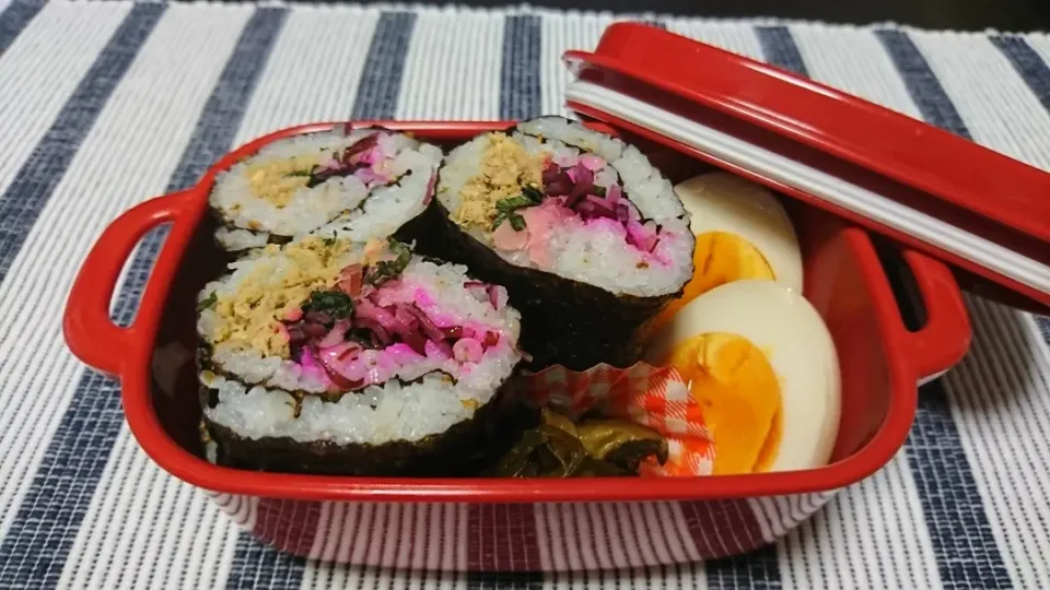 ★今日のお弁当★
☆鯖フレークと柴ワカメの海苔巻き
(甘酢生姜と紫蘇も入ってます😆)
☆煮たまご
☆アロエヨーグルト|☆Chieco☆さん