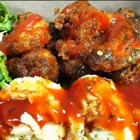 Hennessy Wings, Mash Potatoes and Green Salad|Jay Photographyさん