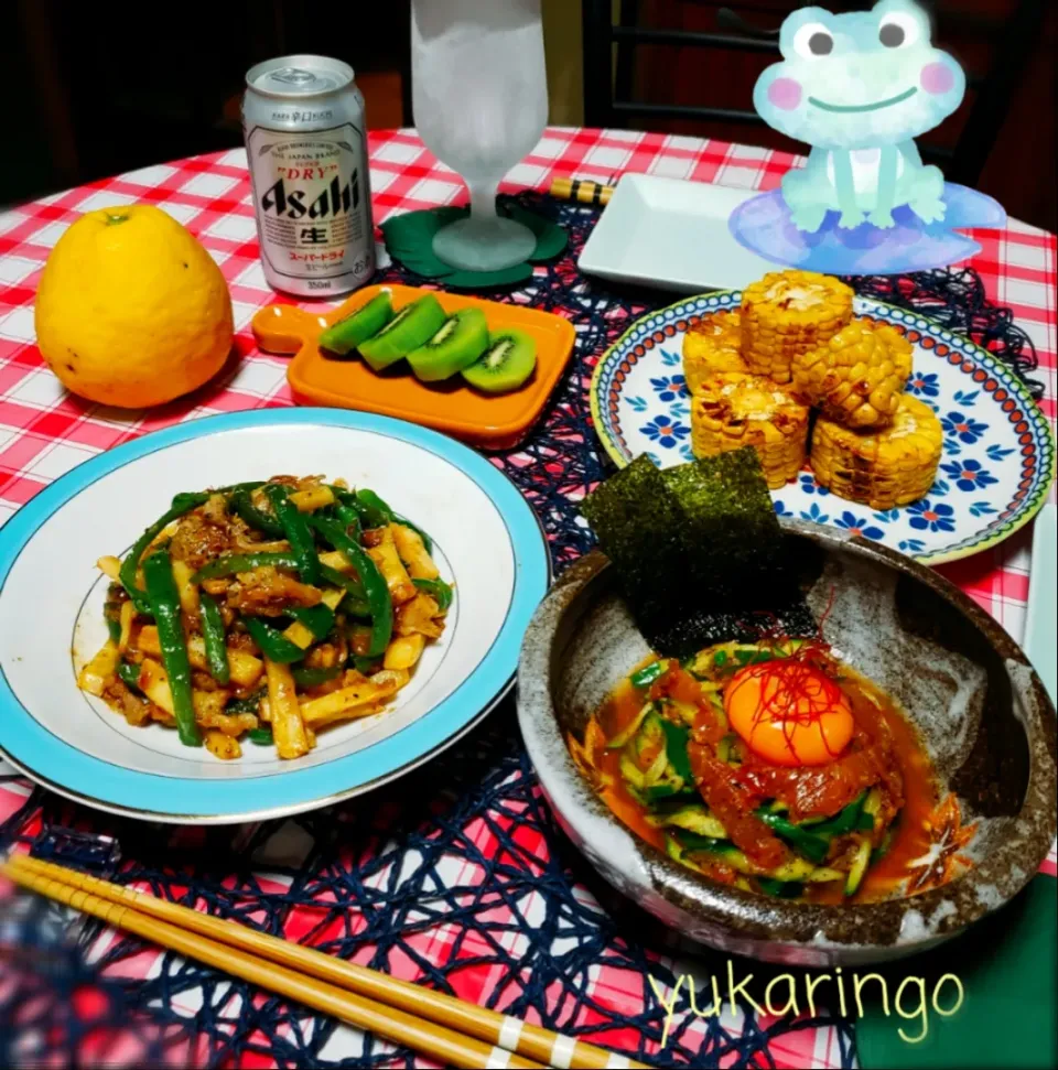 昨夜の晩ご飯🌃🍴

🍀青椒肉絲
🍀生ハムユッケ
🍀焼きとうもろこし🌽|yukaringoさん