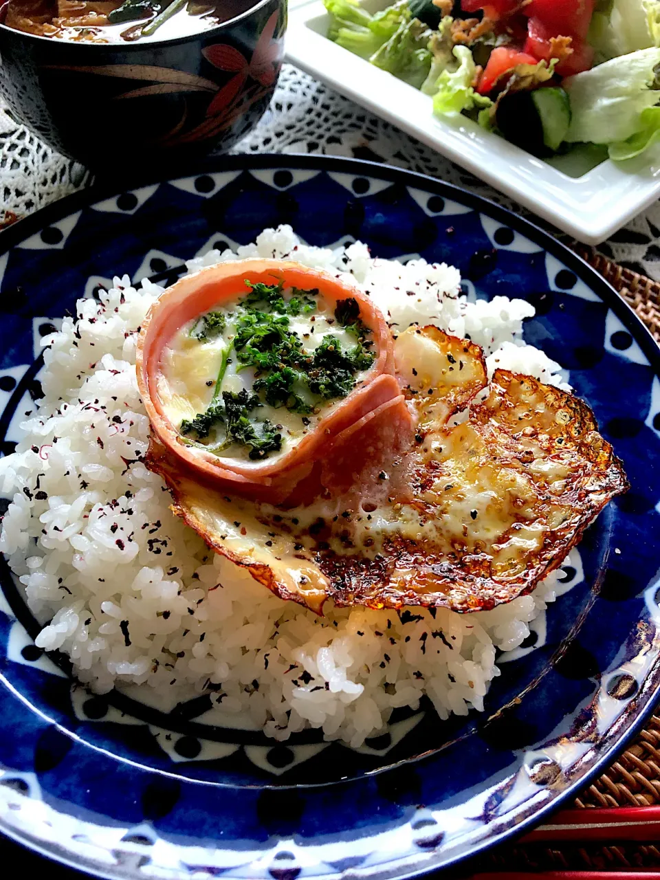 Snapdishの料理写真:ベーコンエッグ丼😃|Tina Tomoko😋さん