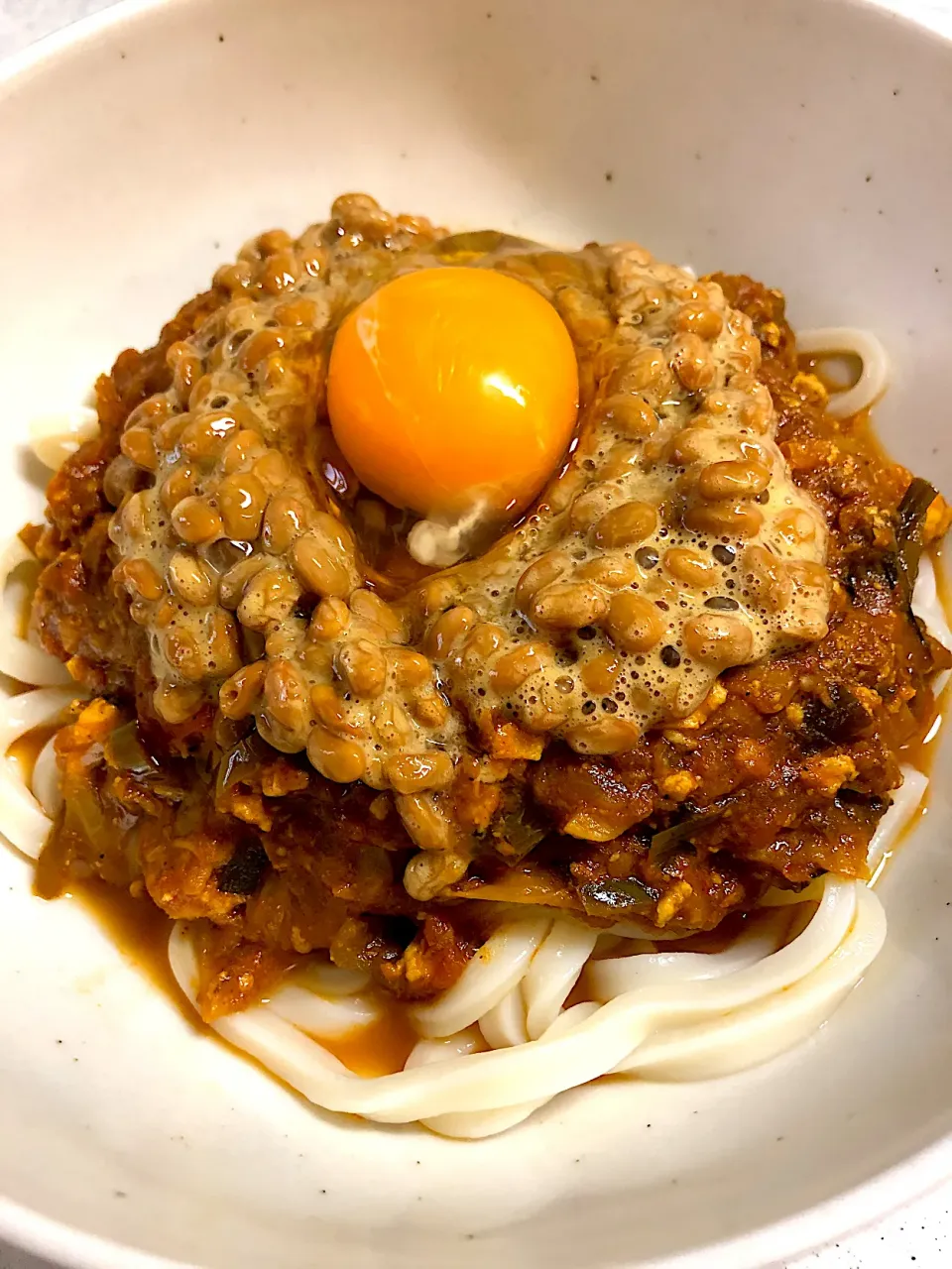 陸チキンと海チキンの中華カレーの納豆卵うどん＠自宅|Yasuhiro Koikeさん