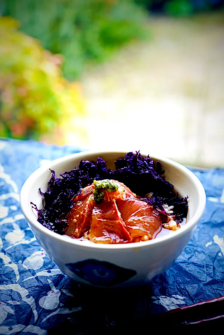 休日の朝ごはん。ヒラマサと海苔の冷製ヅケ茶漬け、、、思わずお代わりだよ。美味かった！ご馳走さま〜(*≧∀≦*)✨💛|イチロッタさん