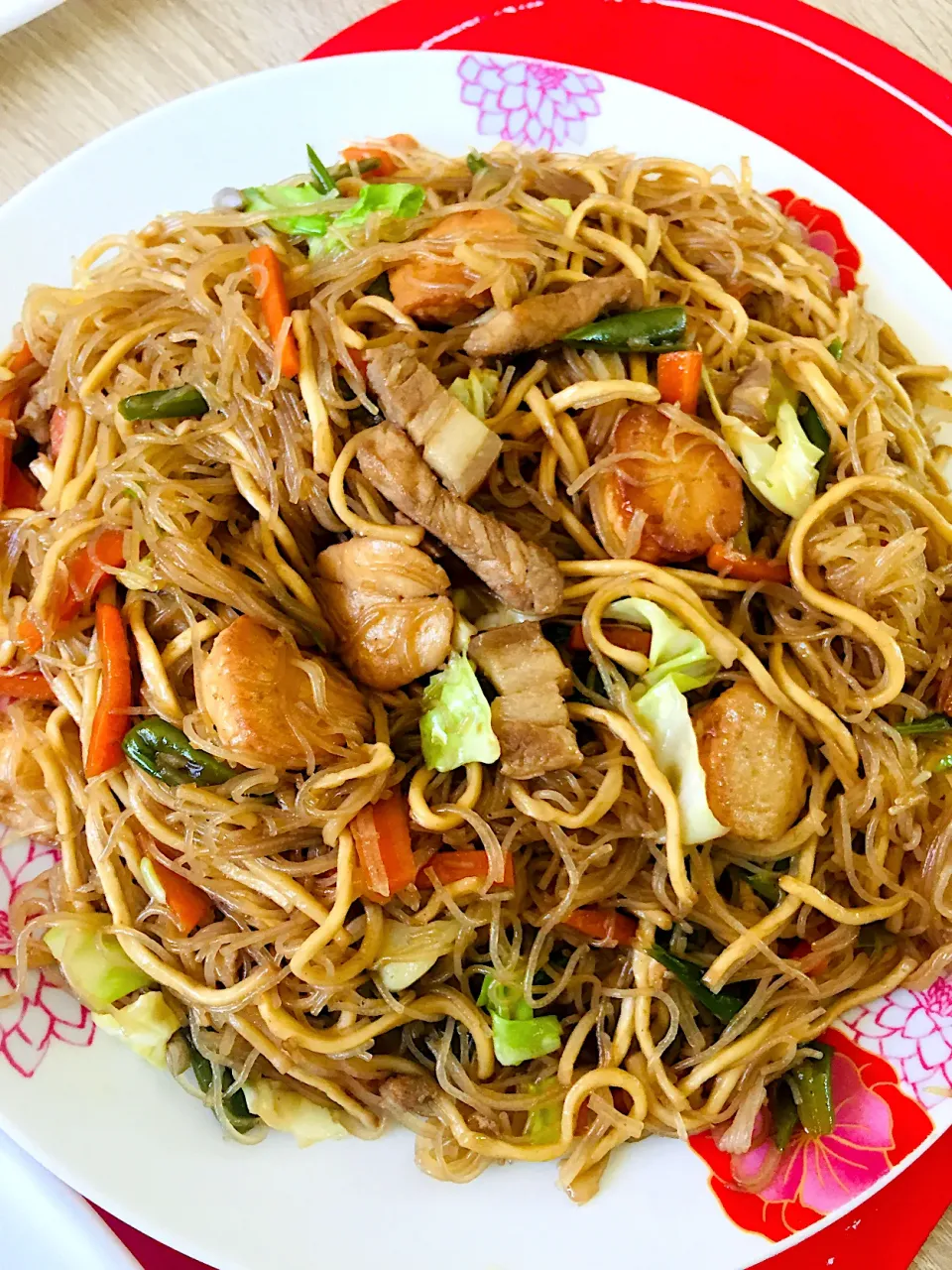 Stir fry Noodles with squid balls|Maribel Pasugnodさん