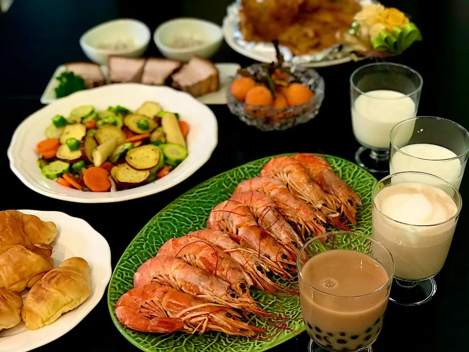 エビの塩焼きと夏の温野菜盛り合わせ|Tammyさん