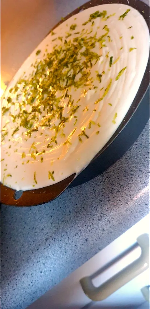 Snapdishの料理写真:lemon/lime Cheese Cake|Suraysha Pather-Naikerさん