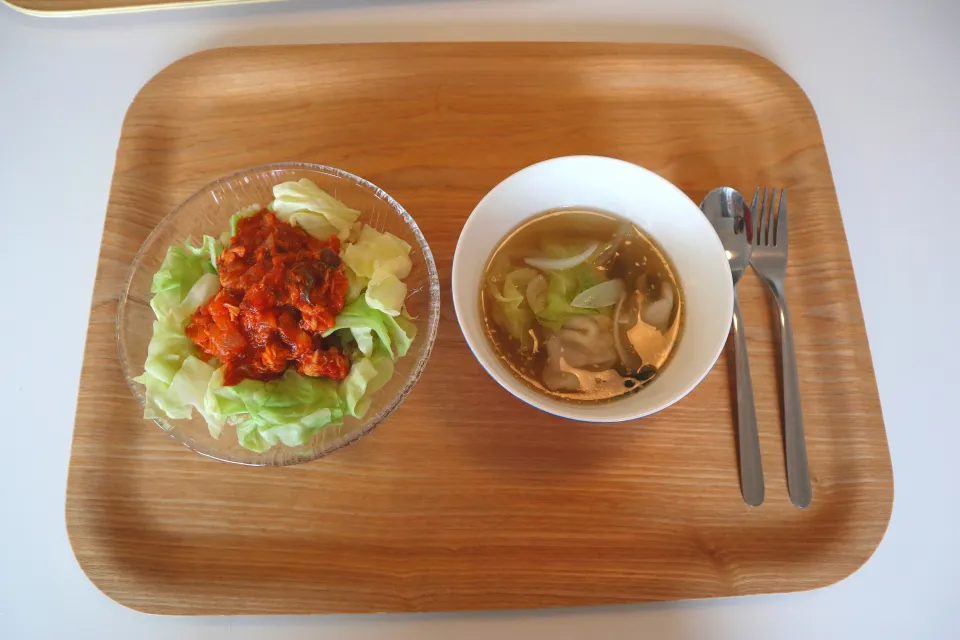 今日の夕食 サバ缶のタコライス、冷凍餃子の塩麹スープ|pinknari🐰🌈さん