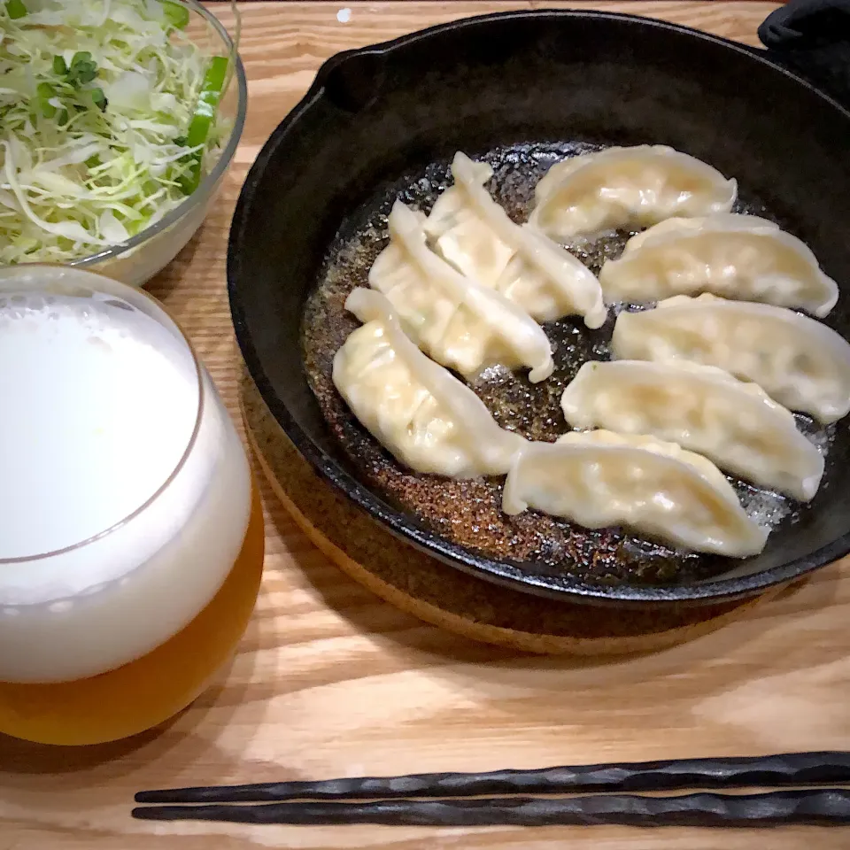 冷凍餃子🥟とビール🍺|Jean Nobyさん