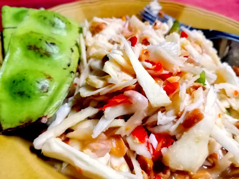 Snapdishの料理写真:Young coconut shoots salad|Nickyさん