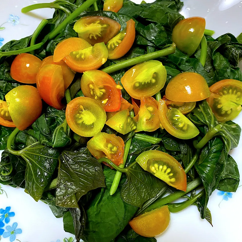 Talbos ng Kamote (Potato Leaves) Salad 🥗|Food Gardenさん