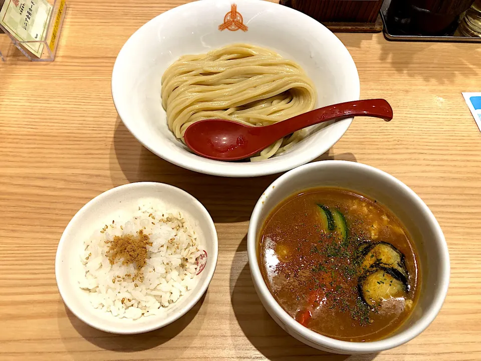 冷やし夏野菜カレーつけ麺|しのぶさん