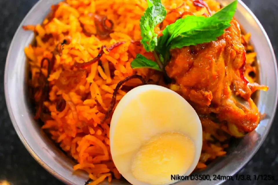 Snapdishの料理写真:Chicken dum biryani|bishwarupさん