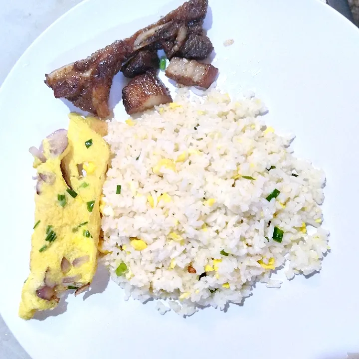 Egg Rice w/korean omelet and korean rib.|Joseph T. Dela Torreさん