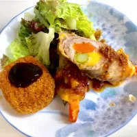 Snapdishの料理写真:三色肉巻き、ポテトコロッケ|みみりんさん