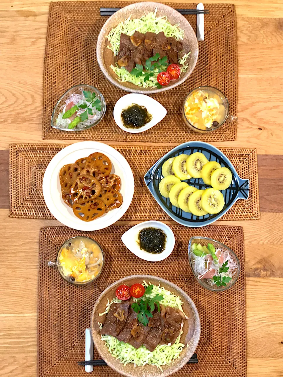 Snapdishの料理写真:バター醤油味のステーキ丼、れんこんのきんぴら、生ハムとアスパラのサラダ🥗、しめじと玉子のスープ|yukinnkoさん