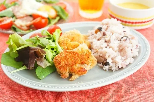 鶏胸肉のチーズパン粉焼き|ちいさなしあわせキッチンさん