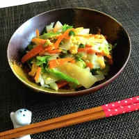 Snapdishの料理写真:卵入り野菜炒め|りなさん