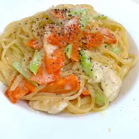 アスパラとニンジンのクリームパスタ|ヒデ‼︎ (イシカワ)さん