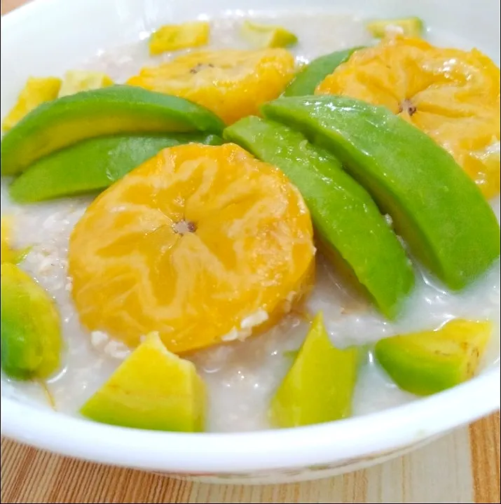 Oatmeal with Banana & Avocado|Harlina  (Malaysia)さん