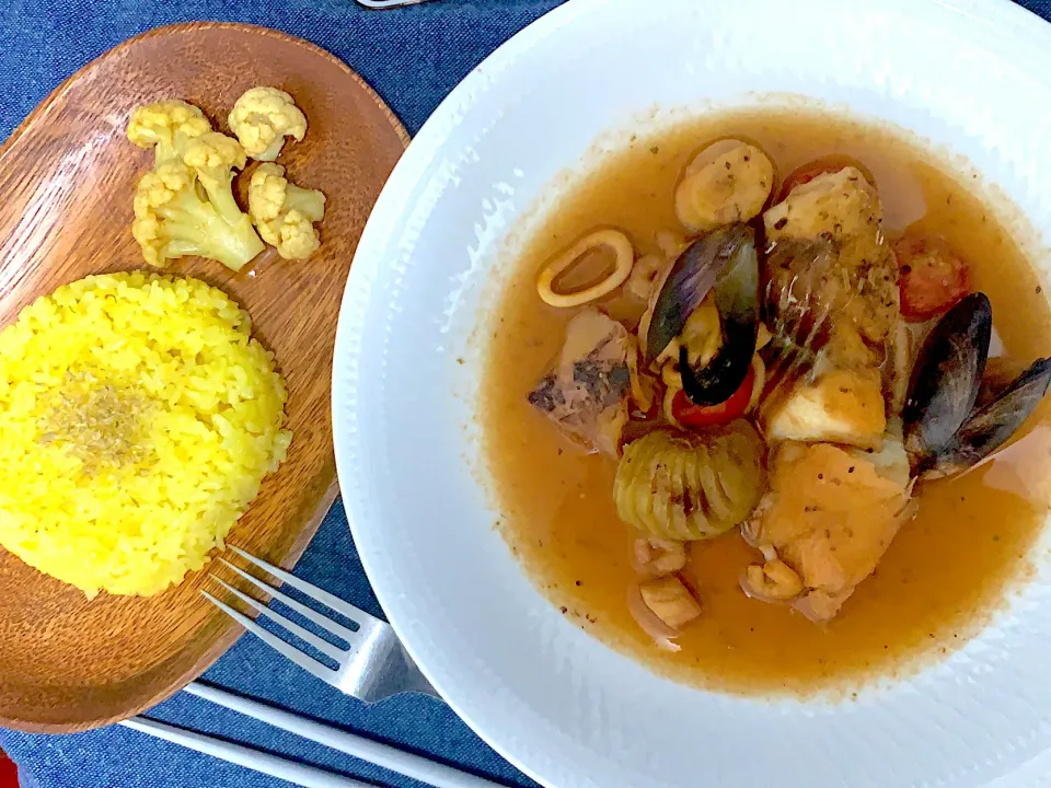 ブイヤベースとサフランライス、カリフラワーのカレーマリネ|yumyum😋さん