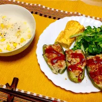 とうもろこしの炊き込みご飯とピーマンの肉詰め|つんさん